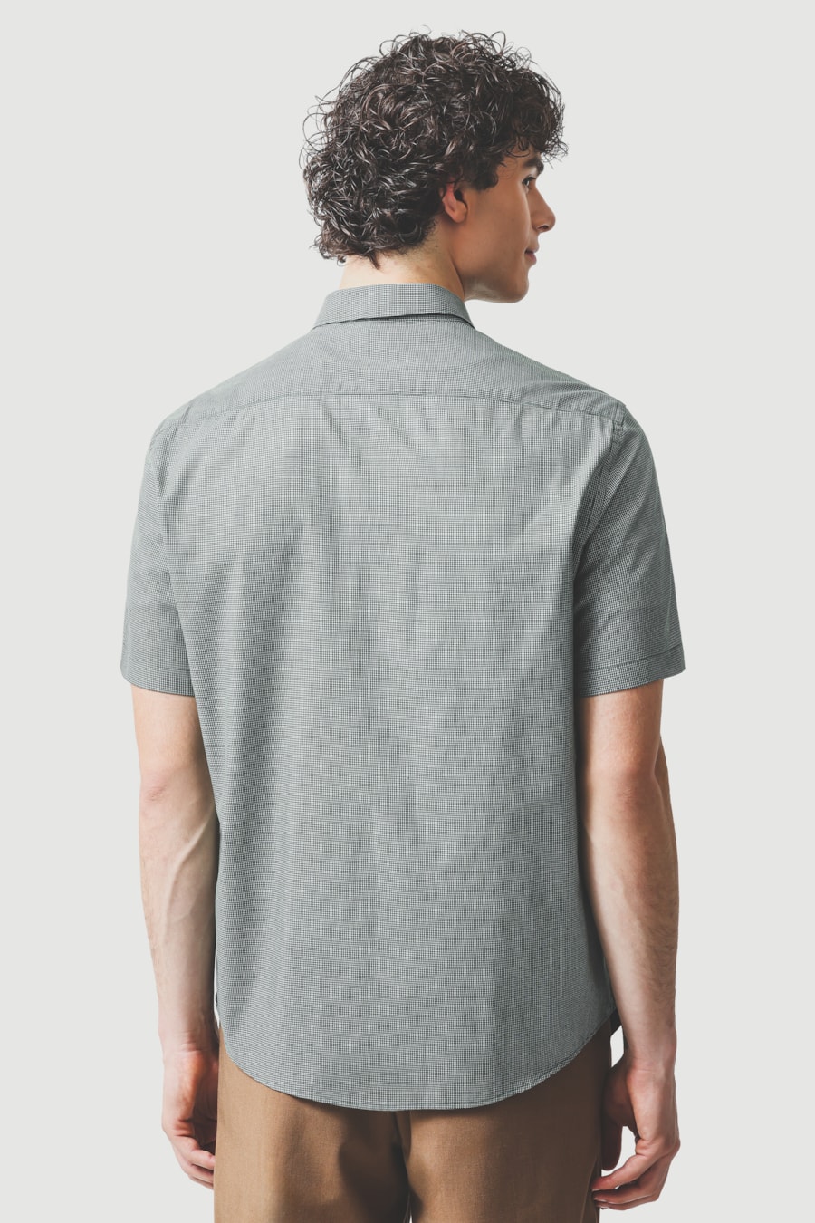 Camisa Manga Curta Regular Algodão Micro Xadrez Verde Escuro C/ Branco — foto 4 de 6