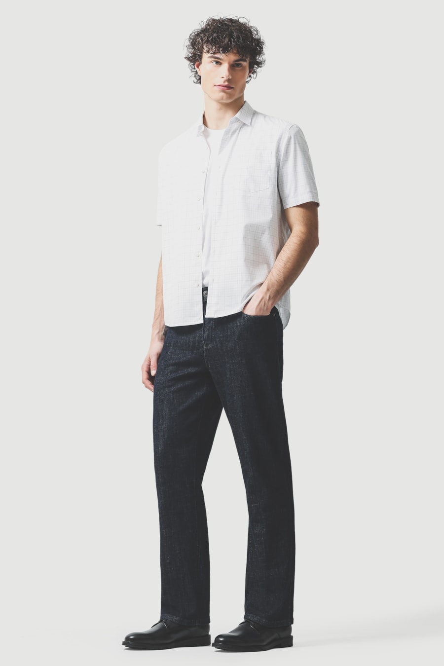 Camisa Manga Curta Regular Algodao Xadrez Bolso Branco C/Azul Claro — foto 2 de 6