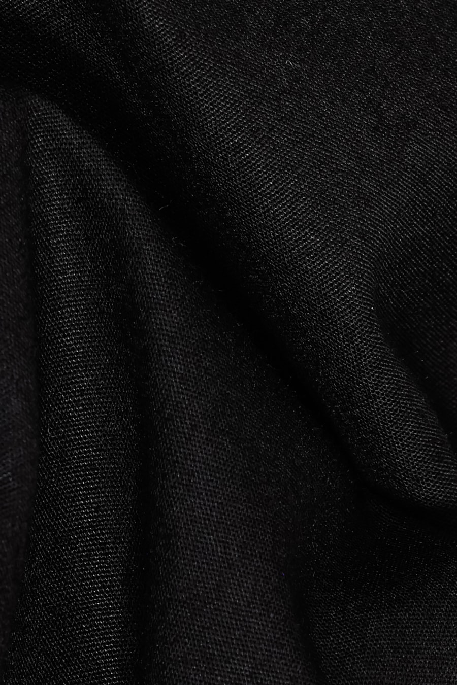 Camisa Manga Curta Regular em Tricoline Liso Com Bolso Preto — foto 6 de 6