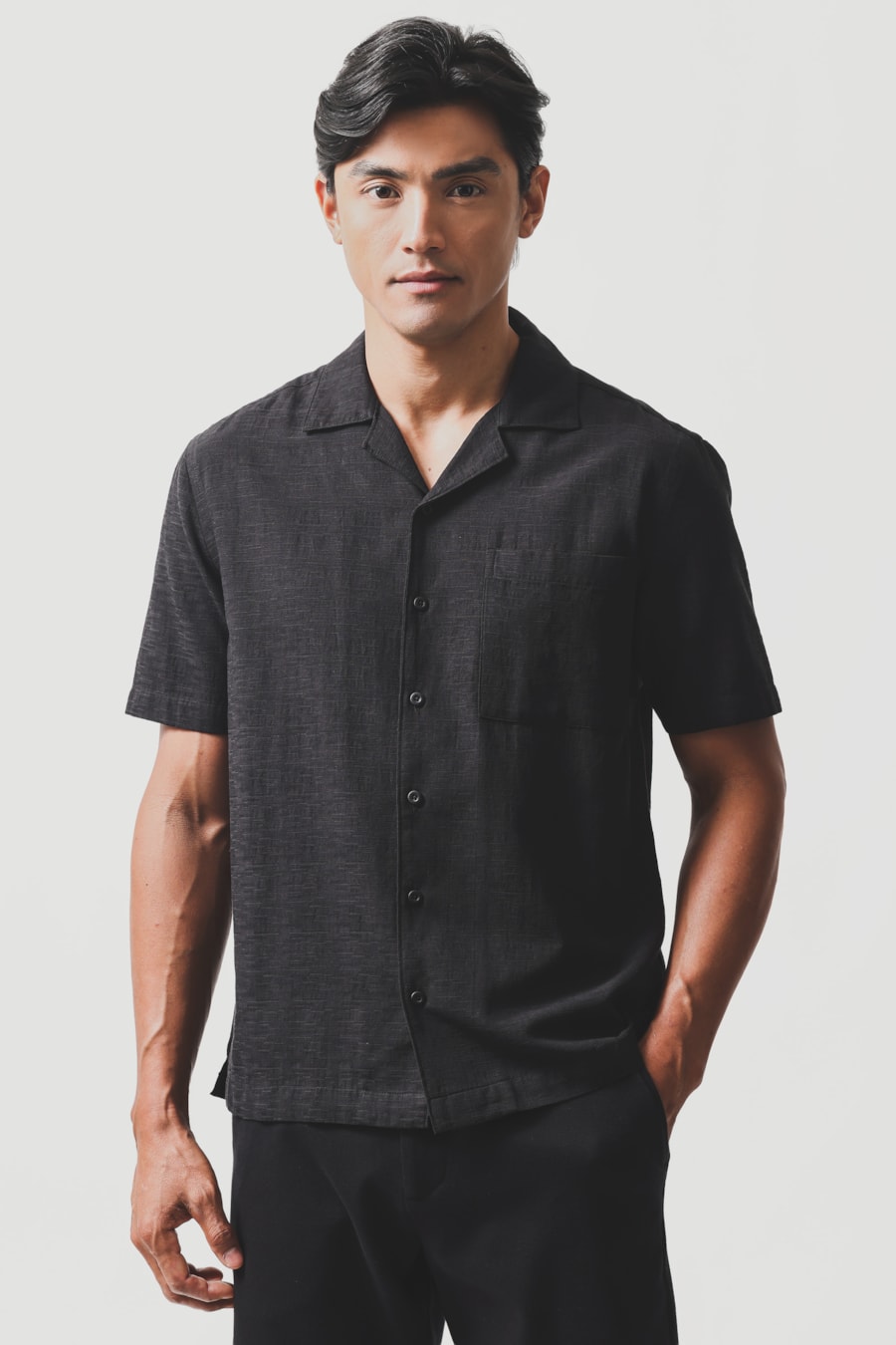 Camisa Manga Curta Regular Flamê Jacquard Preto — foto 1 de 6