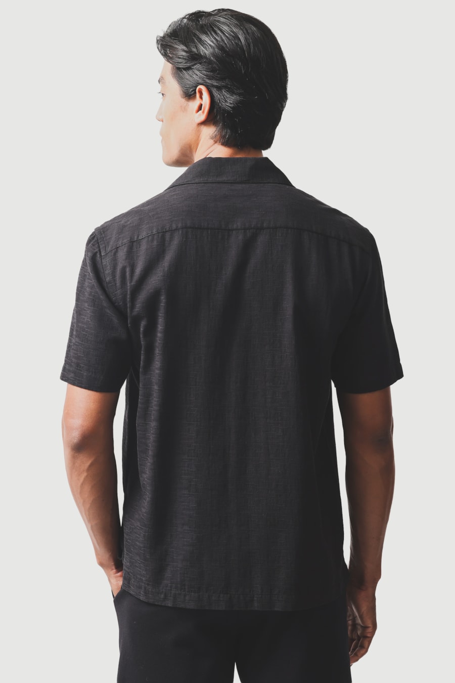 Camisa Manga Curta Regular Flamê Jacquard Preto — foto 4 de 6