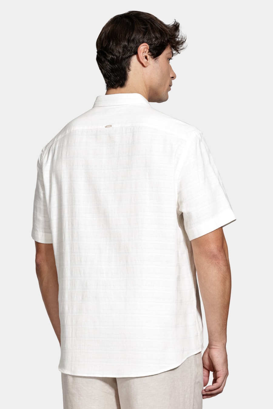 Camisa Manga Curta Regular Flamê Listrado Off White/Azul Claro — foto 4 de 6