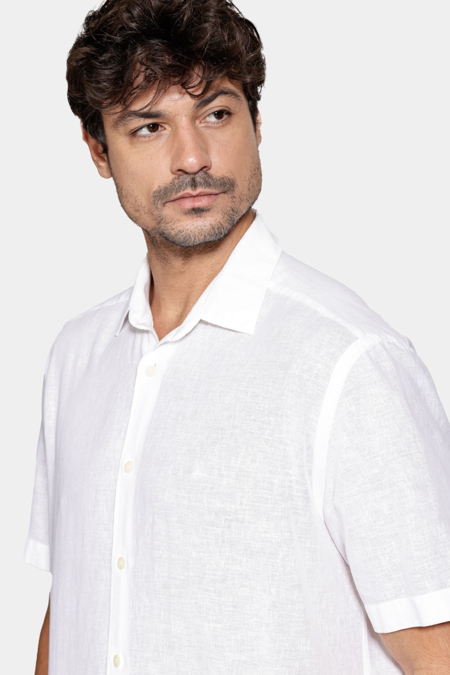 Camisa Manga Curta Regular Linho Algodão Branco — foto 3 de 5