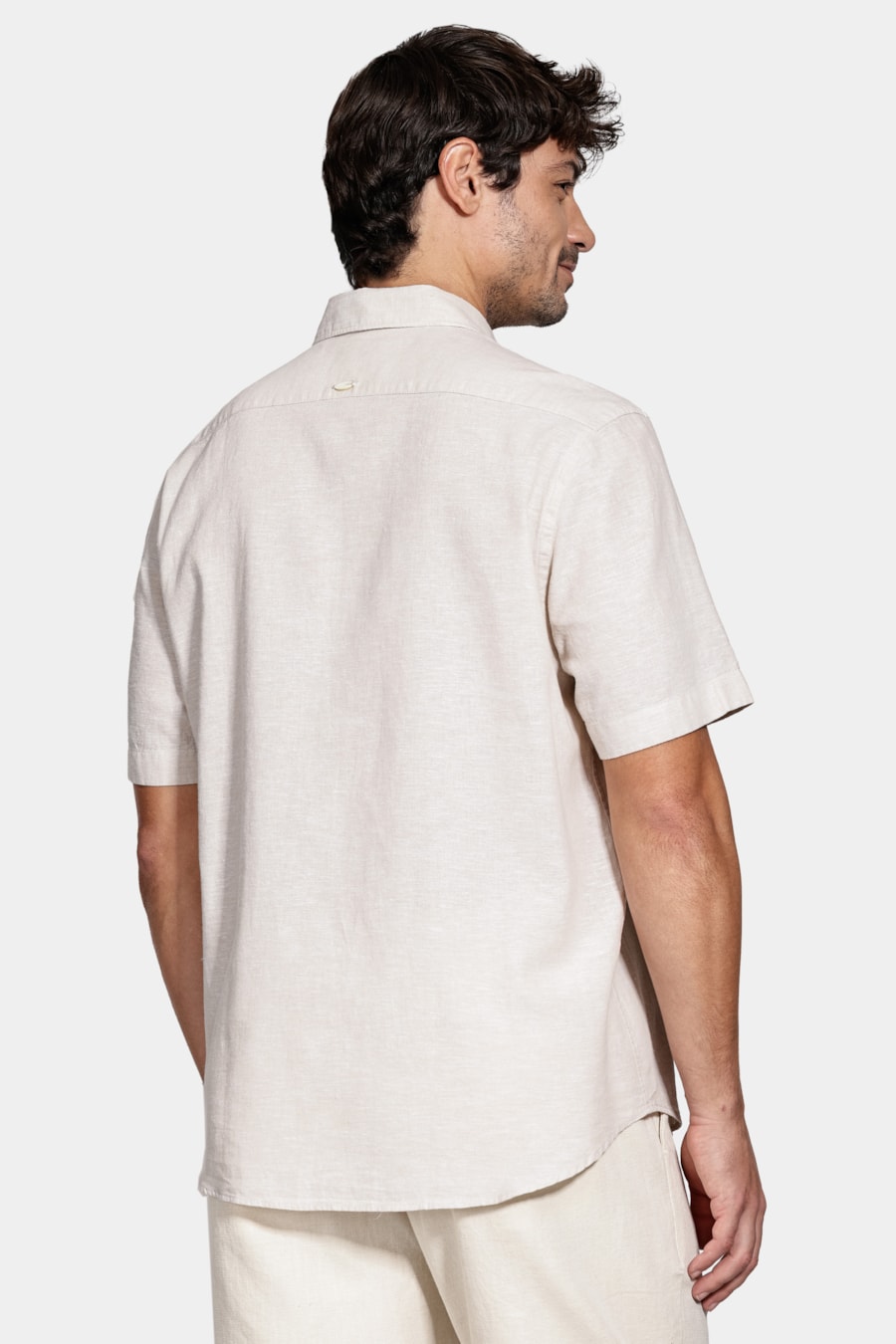 Camisa Manga Curta Regular Linho Algodão Caqui — foto 4 de 5
