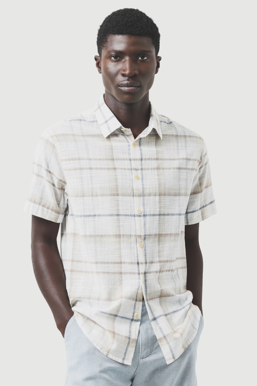 Camisa Manga Curta Regular Maxi Xadrez Flame Off White C/ Azul — foto 1 de 6