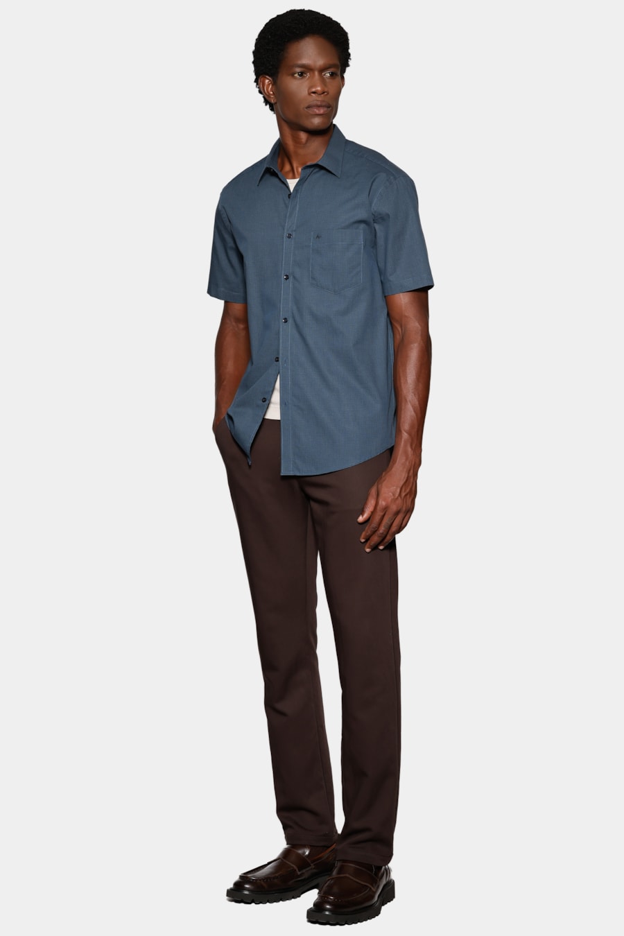 Camisa Manga Curta Regular Micro Xadrez Bolso Marinho C/Cinza — foto 2 de 6