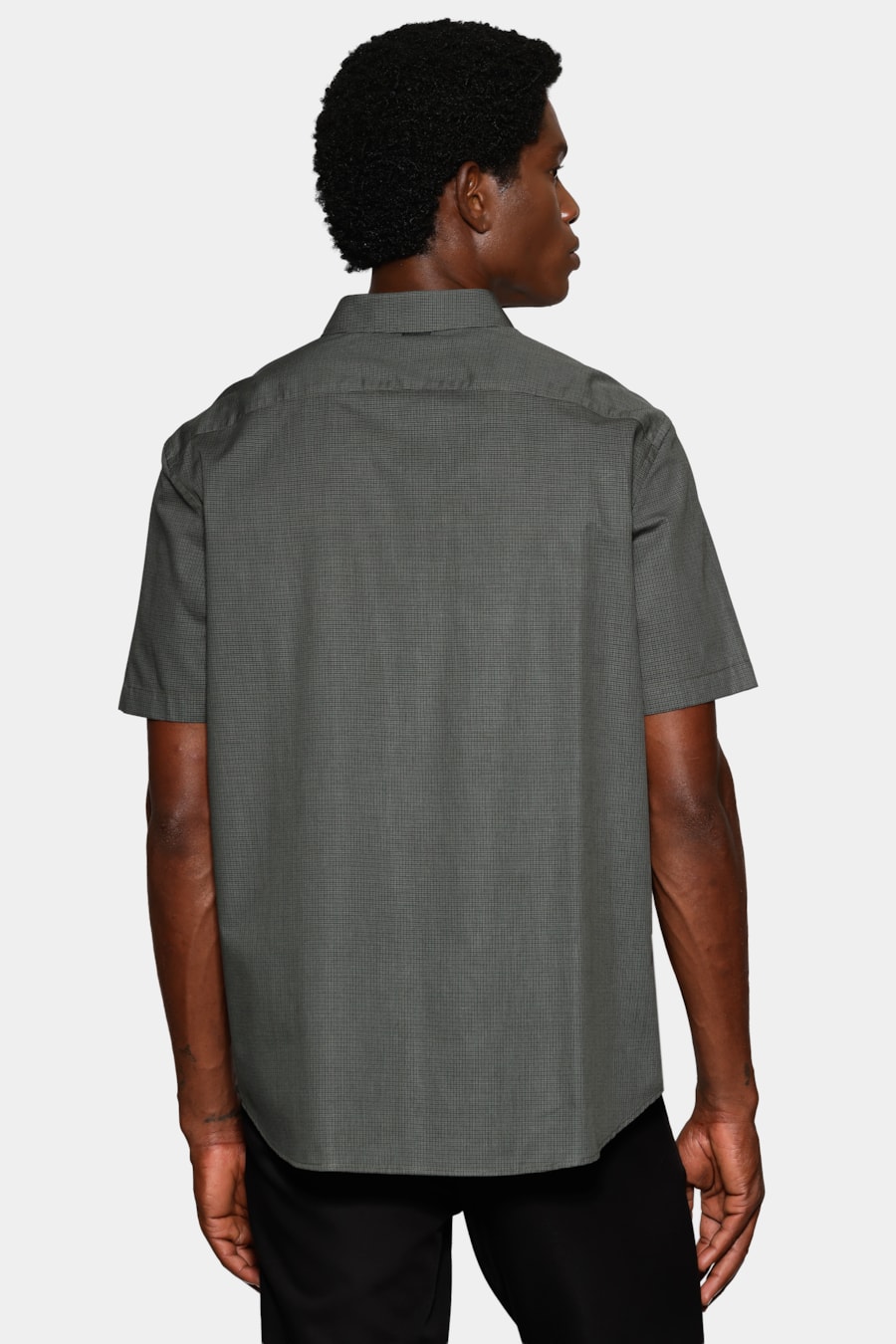 Camisa Manga Curta Regular Micro Xadrez Bolso Preto C/Verde — foto 4 de 6