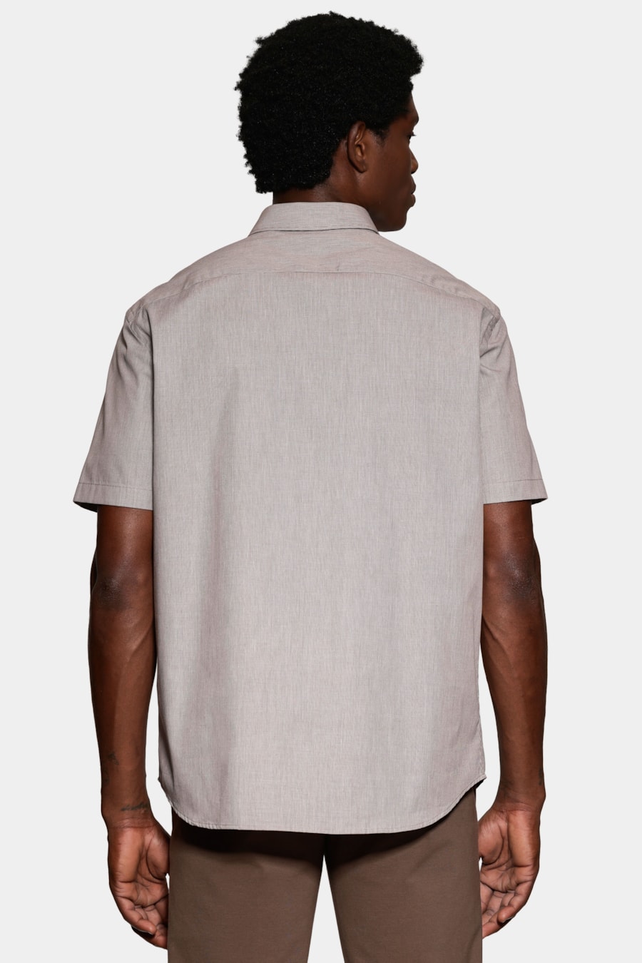 Camisa Manga Curta Regular Micro Xadrez Off White C/ Café — foto 4 de 6