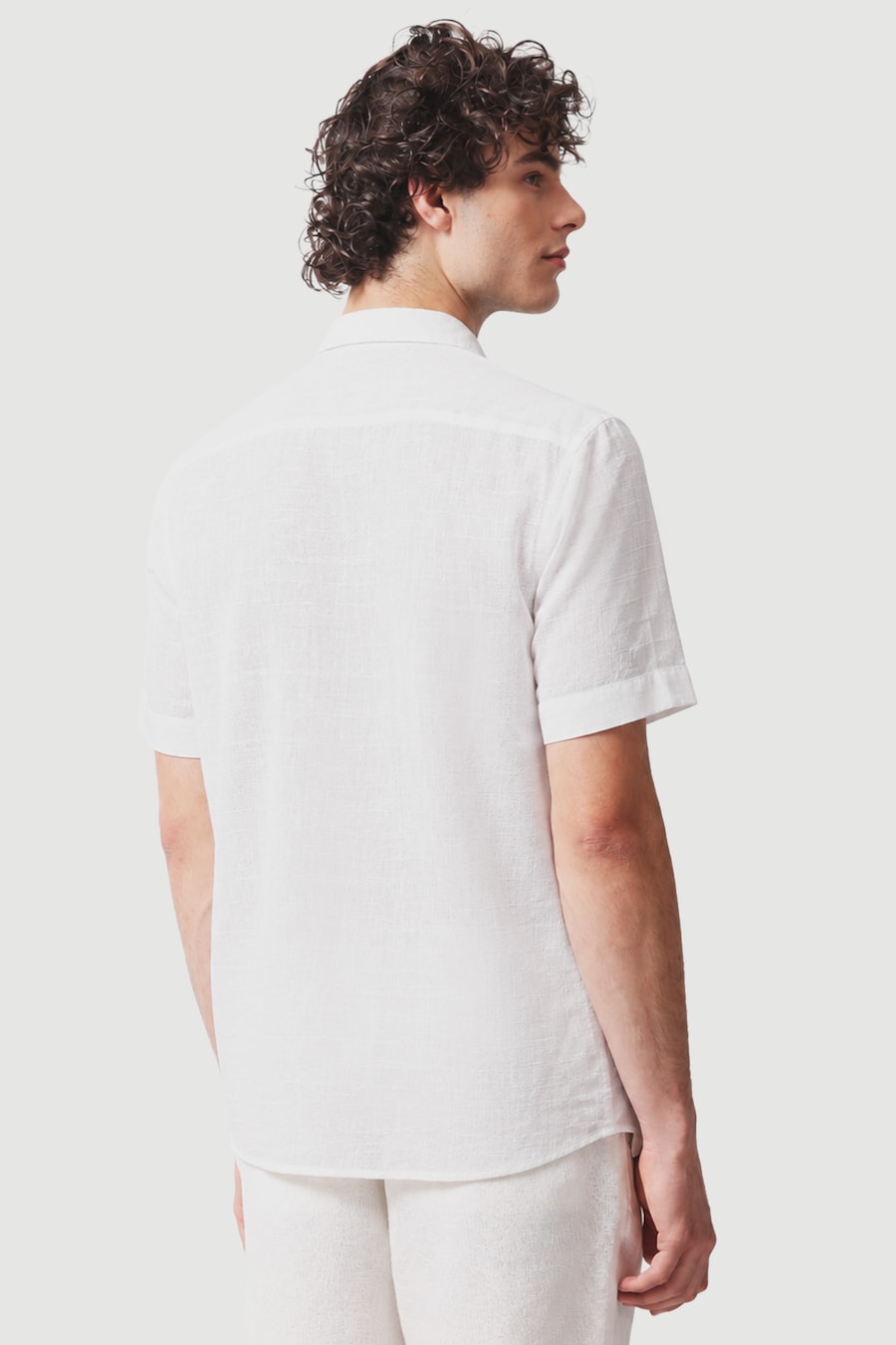 Camisa Manga Curta Regular Puro Linho Off White — foto 4 de 5