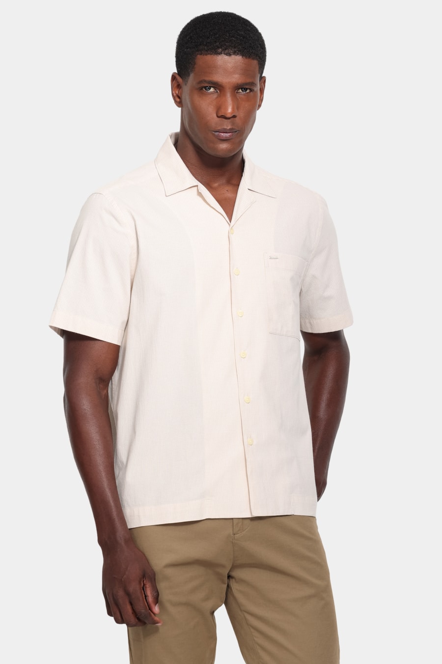 Camisa Manga Curta Regular Seersucker Micro Xadrez Branco C/Caqui — foto 1 de 6