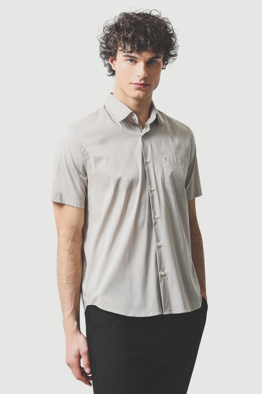 Camisa Manga Curta Regular Tech Micro Xadrez Caqui / Branco — foto 1 de 6