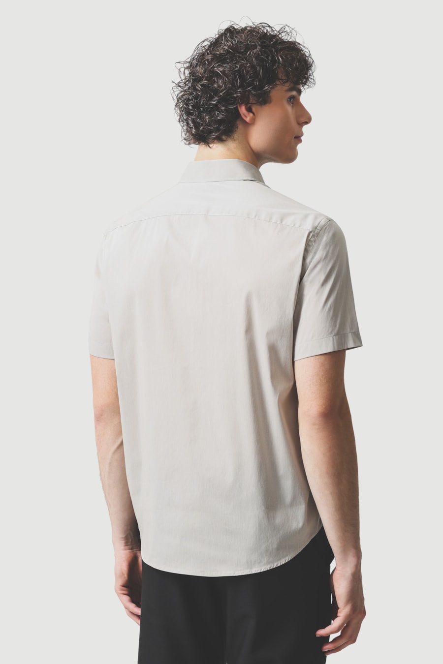 Camisa Manga Curta Regular Tech Micro Xadrez Caqui / Branco — foto 4 de 6