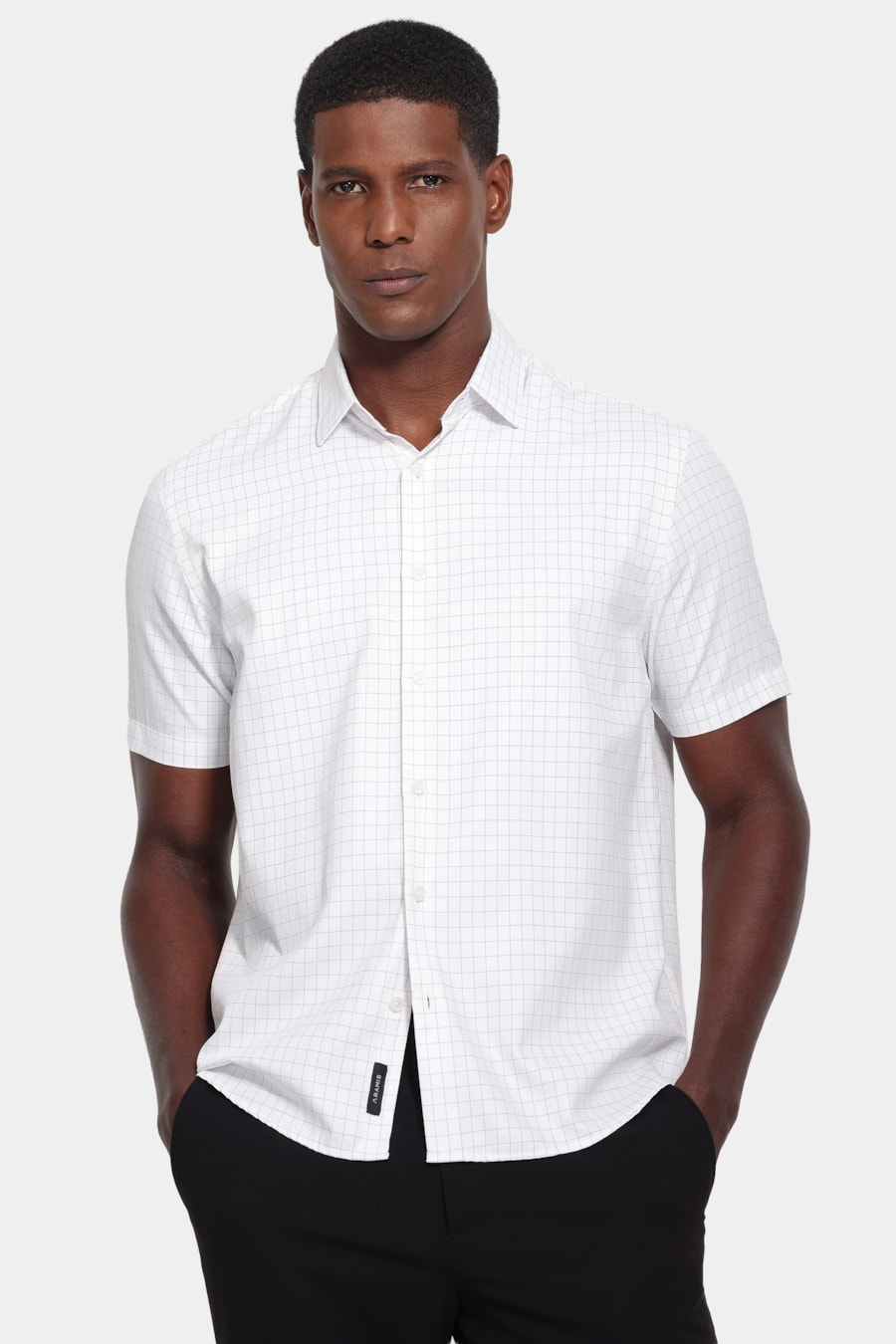 Camisa Manga Curta Regular Tricoline Mix Xadrez Branco C/ Preto — foto 1 de 6
