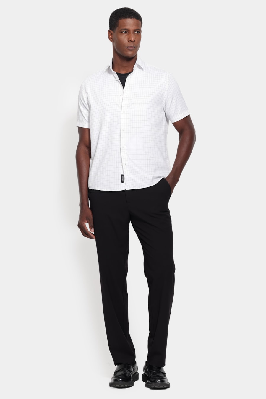 Camisa Manga Curta Regular Tricoline Mix Xadrez Branco C/ Preto — foto 2 de 6