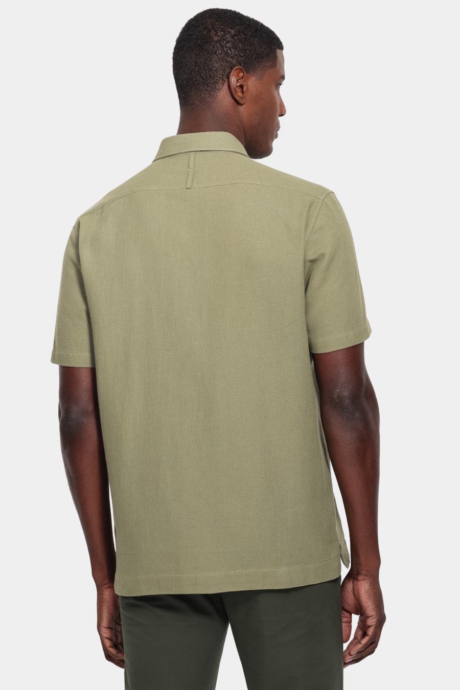 Camisa Manga Curta Regular Zurique Verde Militar — foto 4 de 6