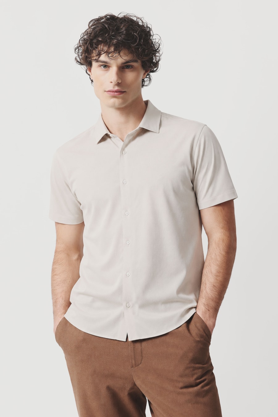 Camisa Manga Curta Slim A-70 Areia — foto 1 de 6