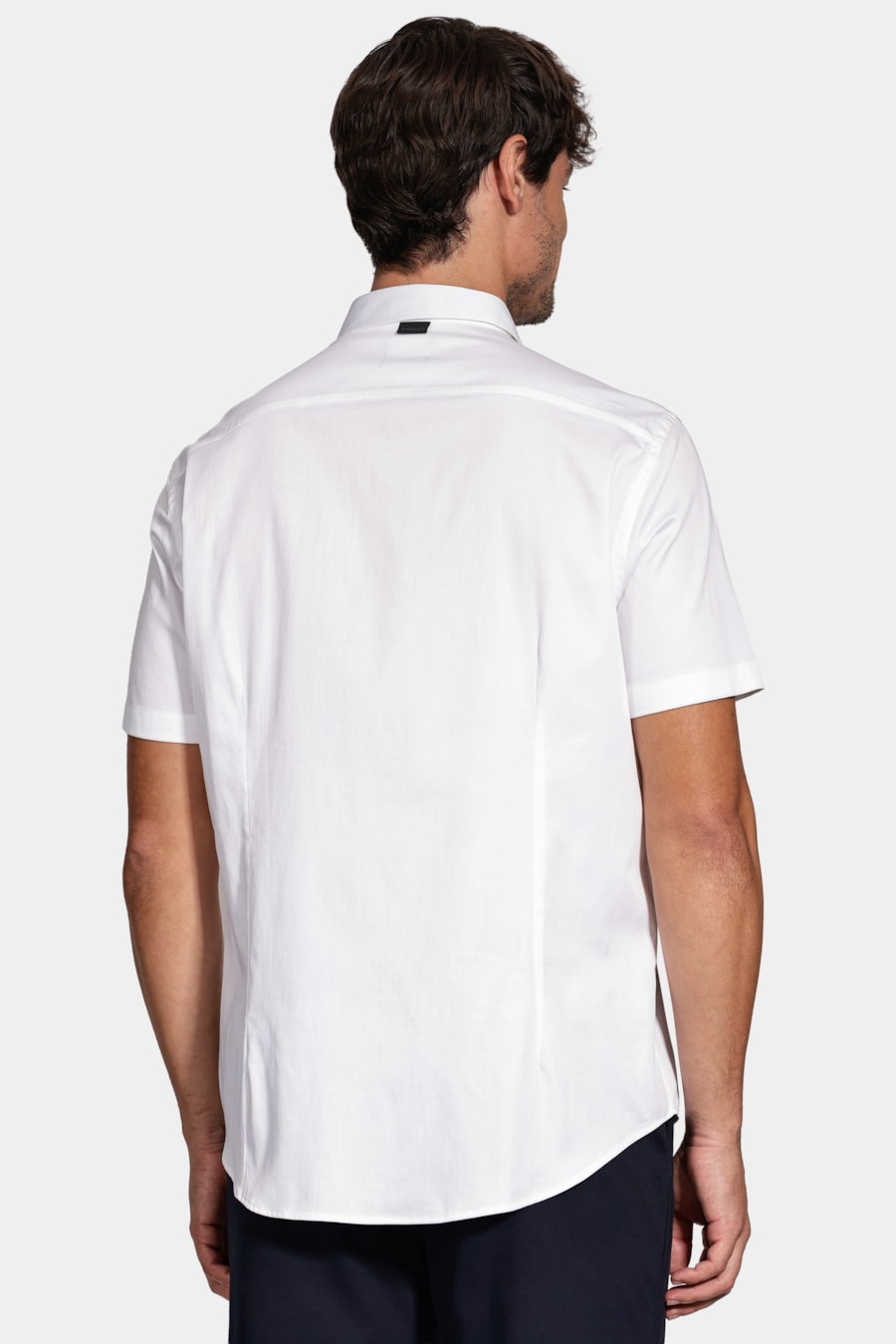 Camisa Manga Curta Slim Cetim Hudson Branco — foto 5 de 7