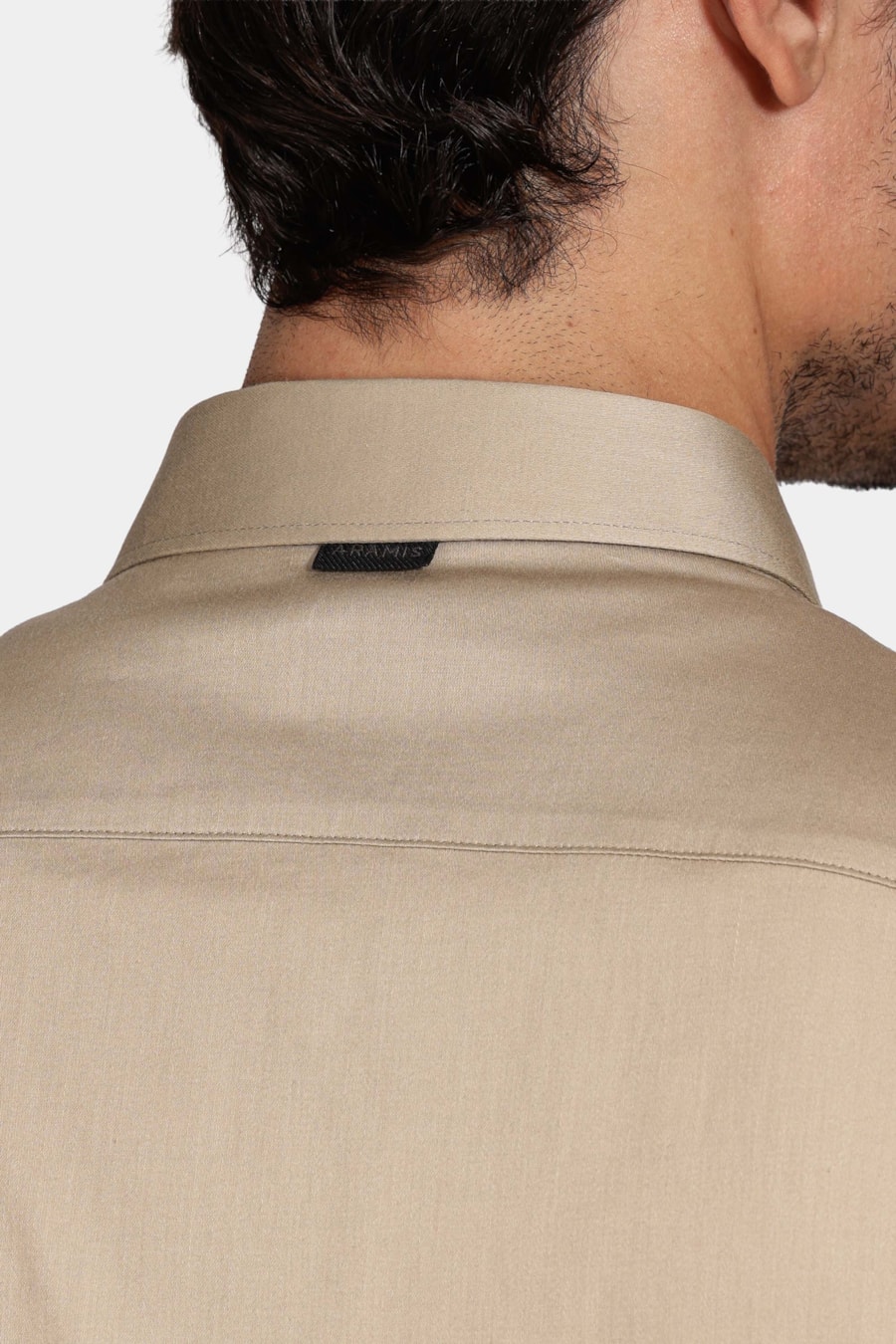 Camisa Manga Curta Slim Cetim Hudson Caqui — foto 4 de 7