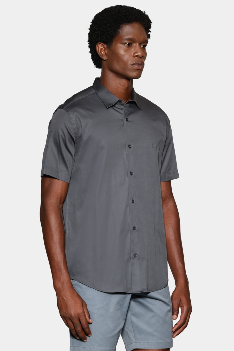 Camisa Manga Curta Slim Cetim Hudson Chumbo — foto 1 de 6