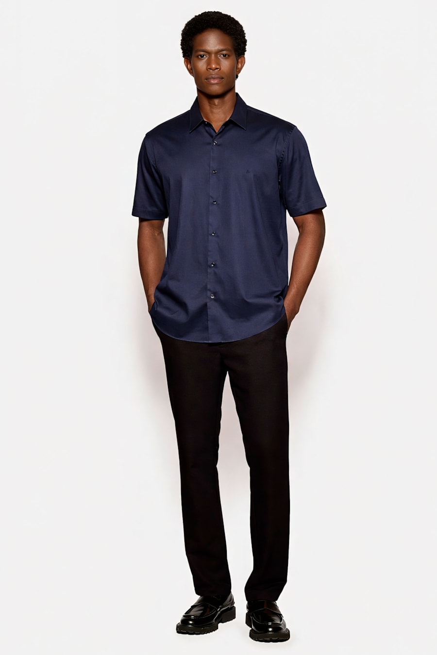Camisa Manga Curta Slim Cetim Hudson Marinho — foto 2 de 6