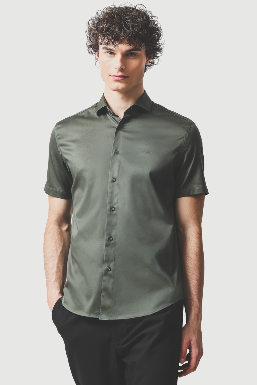 Camisa Manga Curta Slim Cetim St Hudson 2 Verde Folha — foto 1 de 6