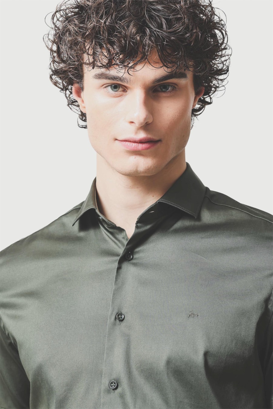 Camisa Manga Curta Slim Cetim St Hudson 2 Verde Folha — foto 3 de 6