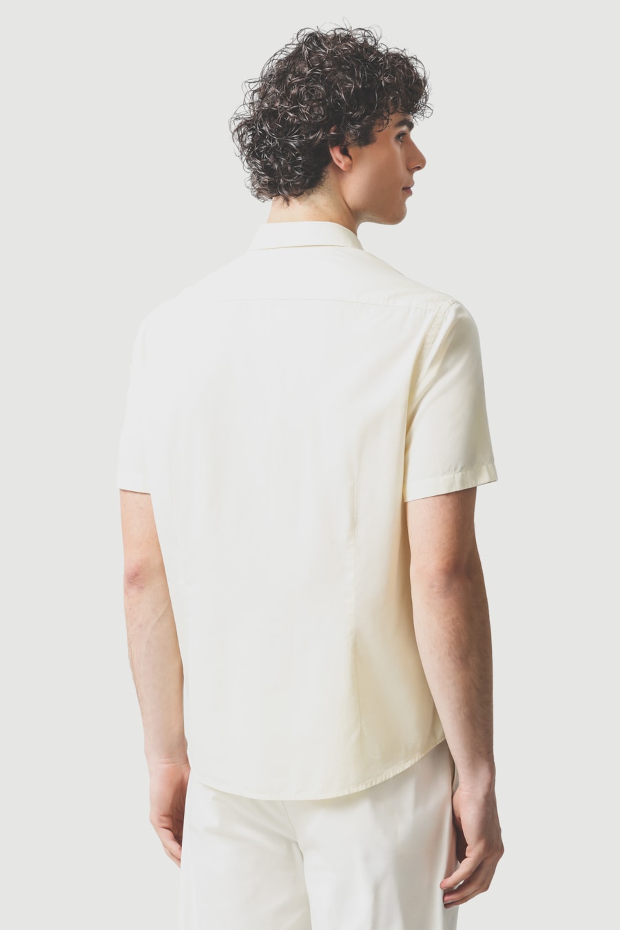 Camisa Manga Curta Slim em Algodão Willis Amarelo — foto 4 de 6