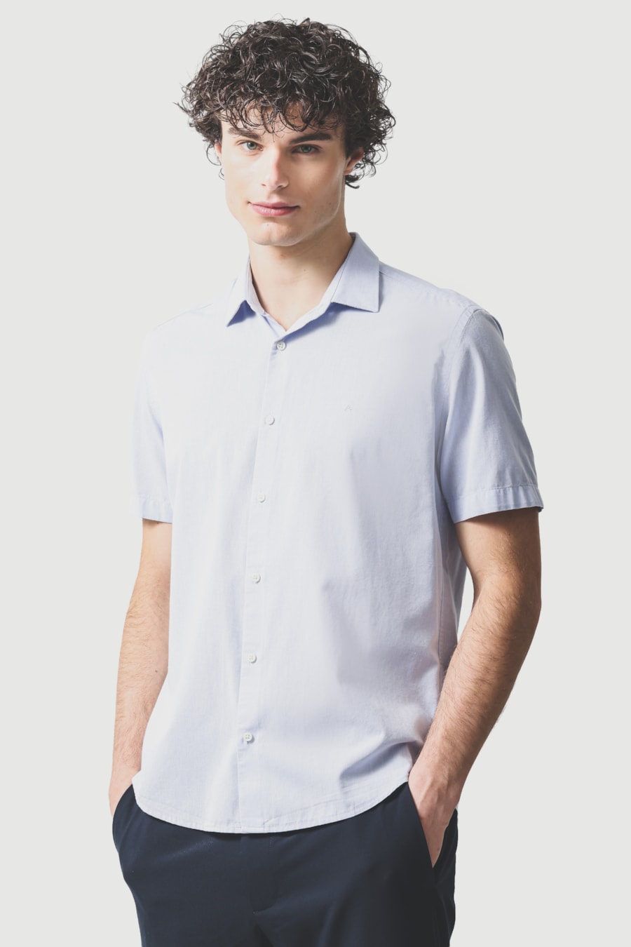 Camisa Manga Curta Slim em Algodão Willis Azul Celeste — foto 1 de 6