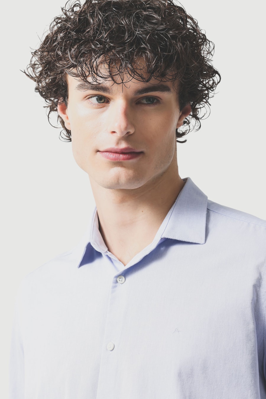 Camisa Manga Curta Slim em Algodão Willis Azul Celeste — foto 3 de 6