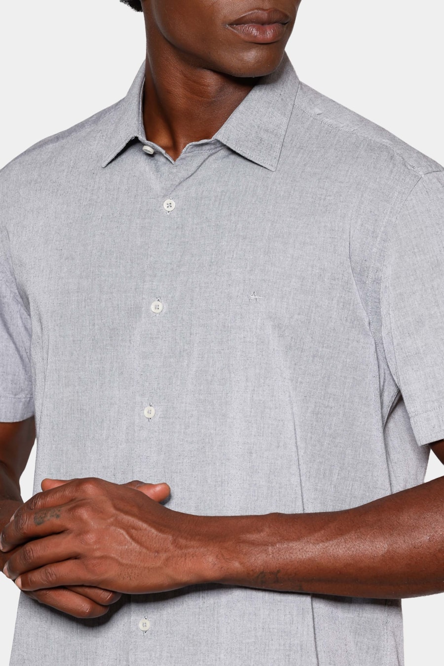 Camisa Manga Curta Slim em Algodao Willis Chumbo — foto 3 de 6