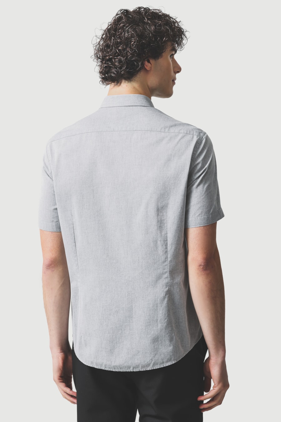 Camisa Manga Curta Slim em Algodão Willis Chumbo — foto 4 de 6