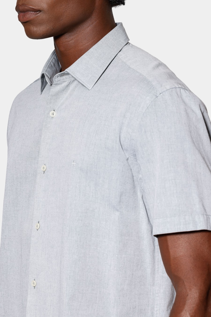 Camisa Manga Curta Slim em Algodao Willis Verde Escuro — foto 3 de 6