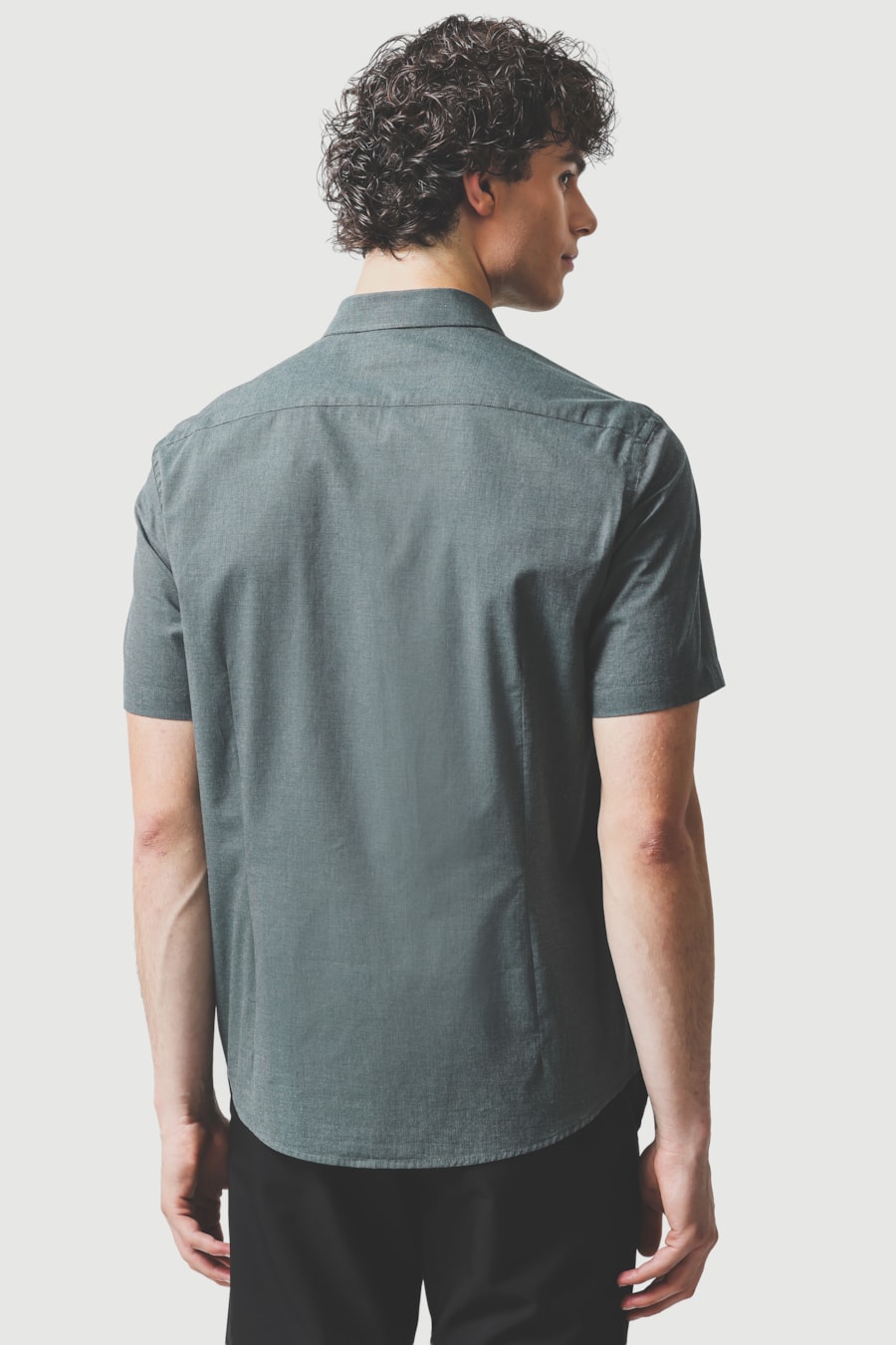 Camisa Manga Curta Slim Fil a Fil Antilia Verde Escuro — foto 4 de 6