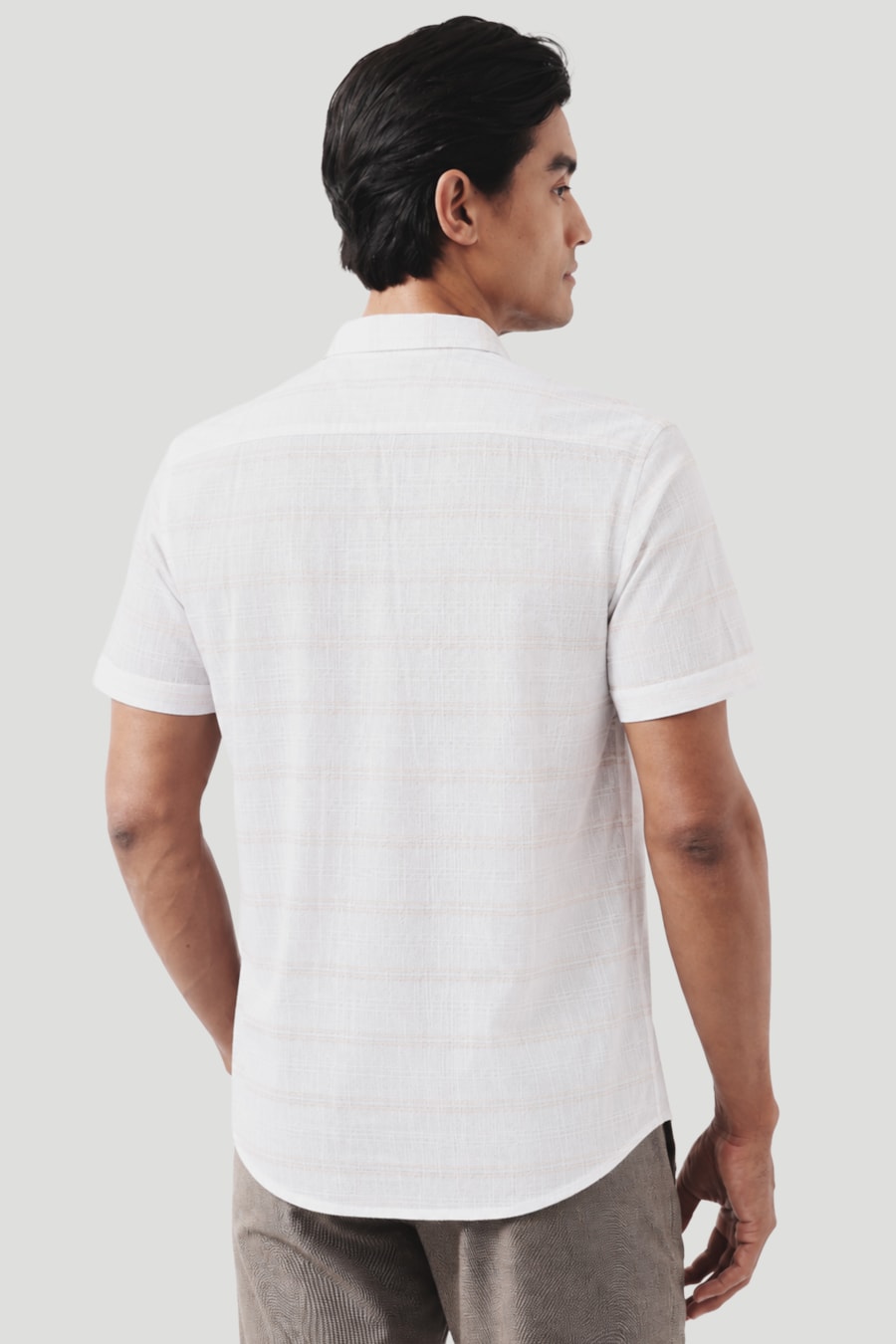 Camisa Manga Curta Slim Flamê Listrado Branco Com Cáqui — foto 4 de 5