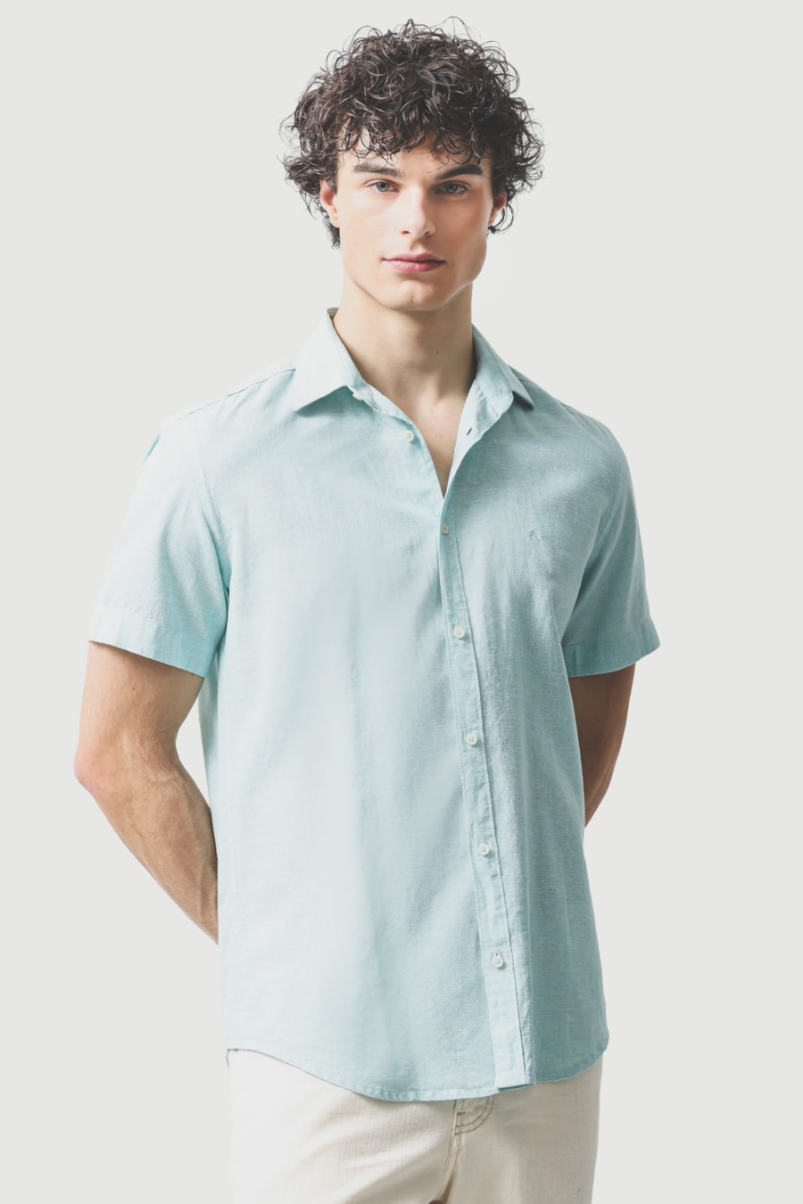 Camisa Manga Curta Slim Linho Algodao Surat Azul Piscina — foto 1 de 6