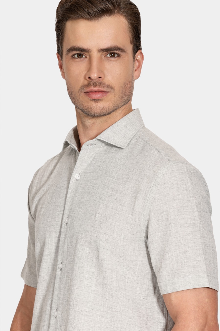 Camisa Manga Curta Slim Linho Mescla Cinza — foto 3 de 6