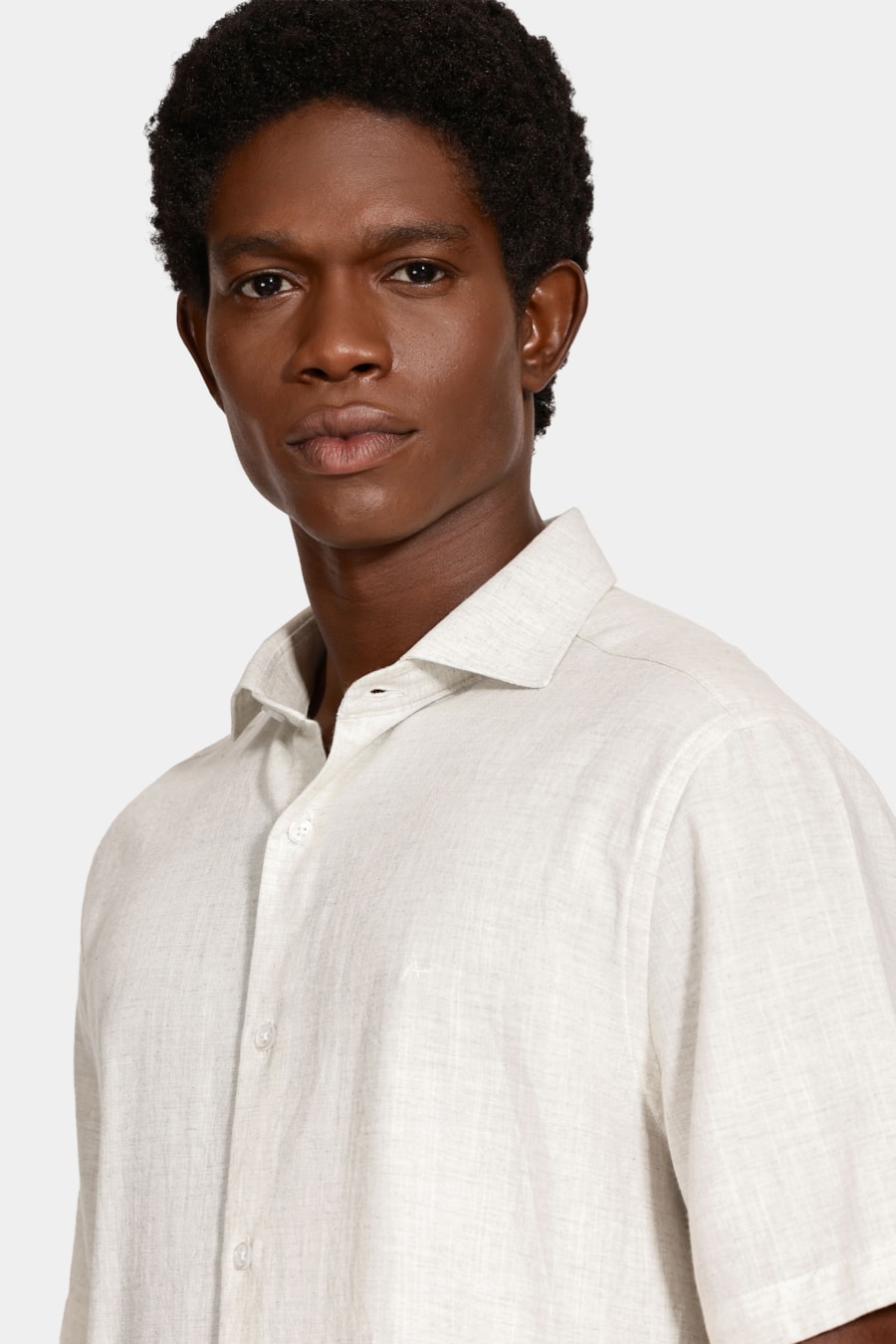 Camisa Manga Curta Slim Linho Mescla Natural — foto 3 de 6