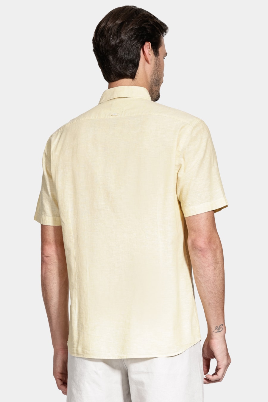 Camisa Manga Curta Slim Linho Surat Amarelo — foto 4 de 6