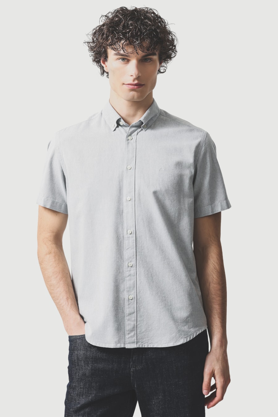 Camisa Manga Curta Slim Oxford Cinza — foto 1 de 6