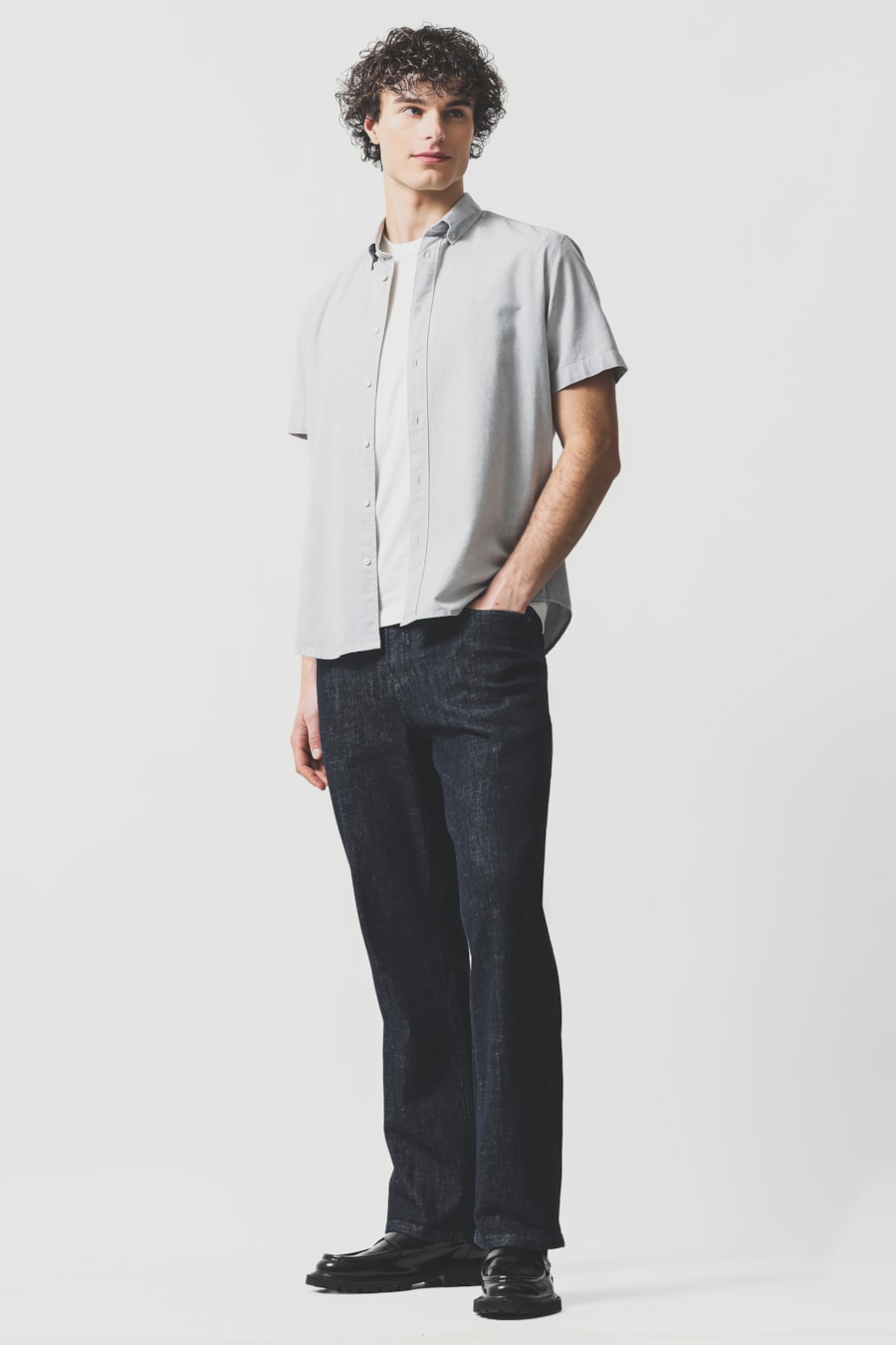 Camisa Manga Curta Slim Oxford Cinza — foto 2 de 6