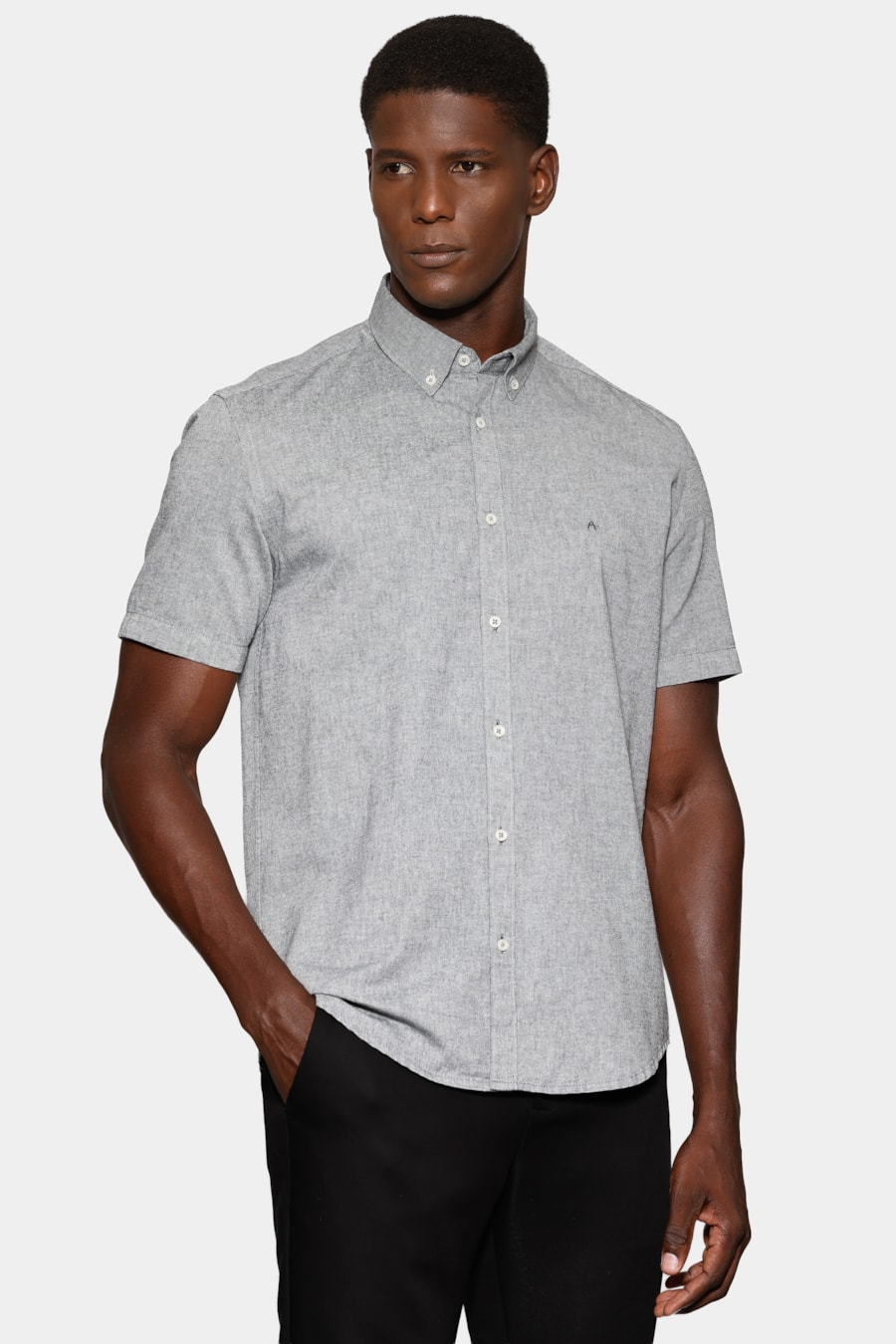 Camisa Manga Curta Slim Oxford Planalto Cinza Escuro — foto 1 de 6