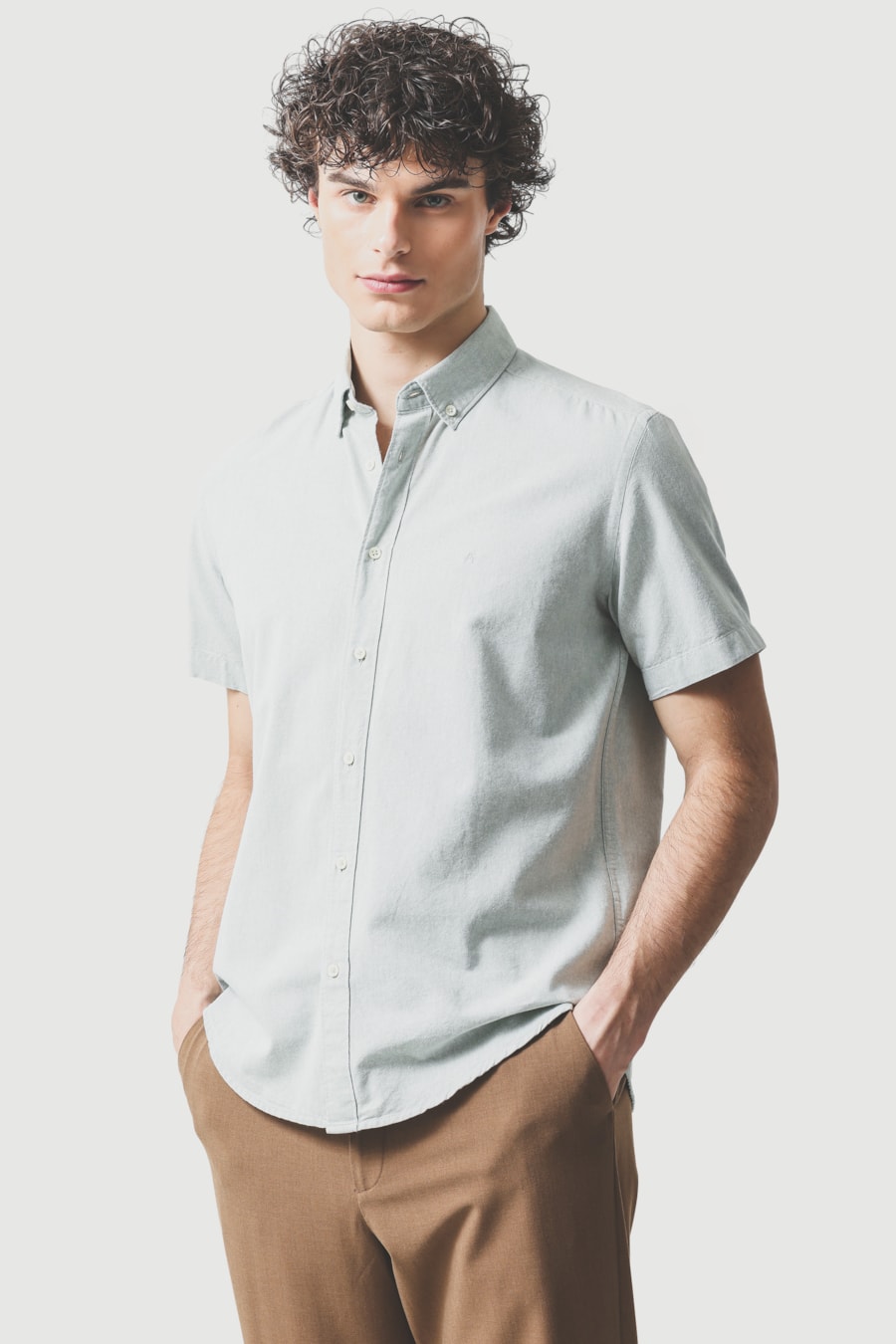 Camisa Manga Curta Slim Oxford Verde Claro — foto 1 de 6