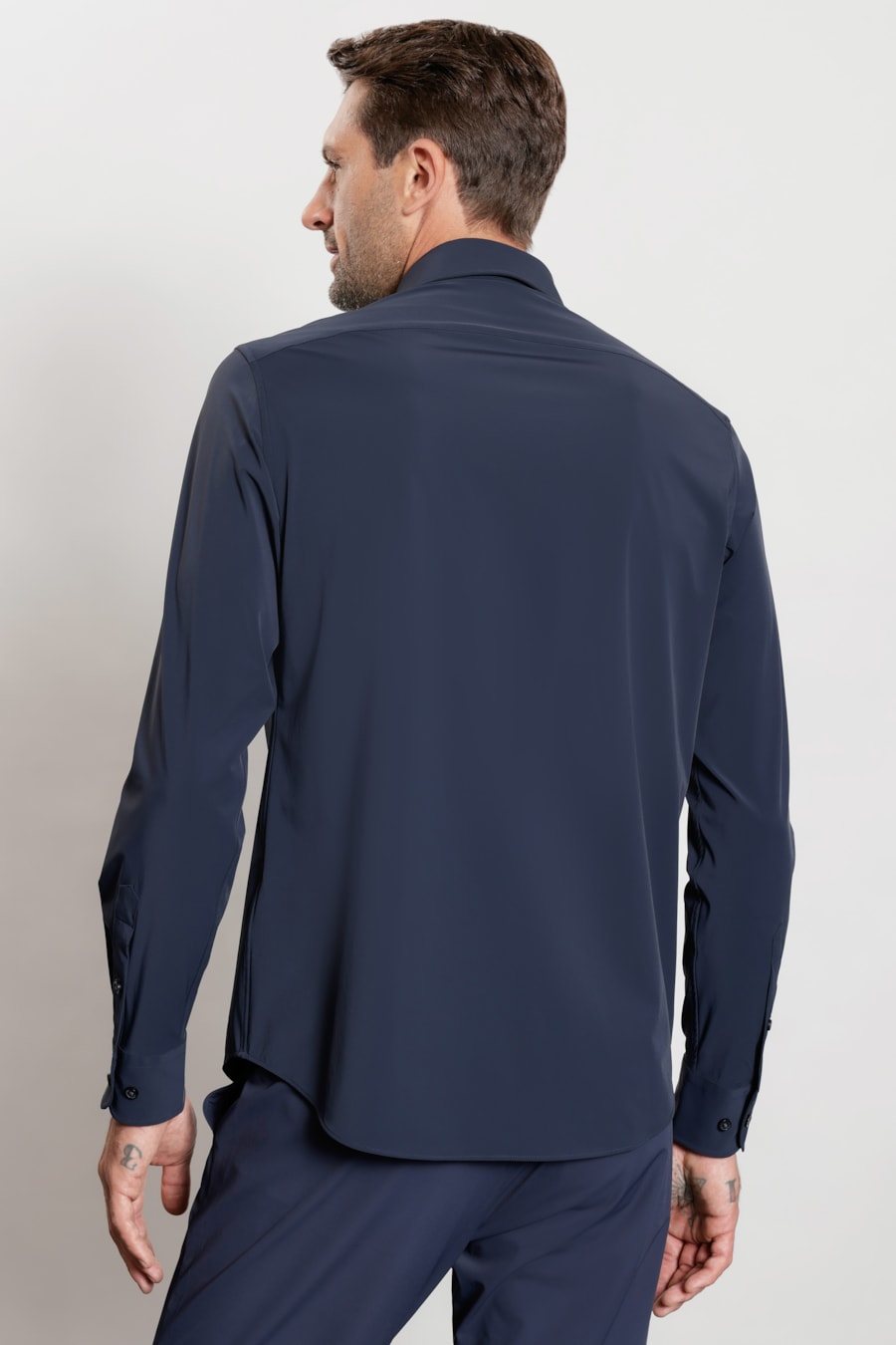 Camisa Manga Longa Air Skin Marinho Escuro — foto 4 de 5