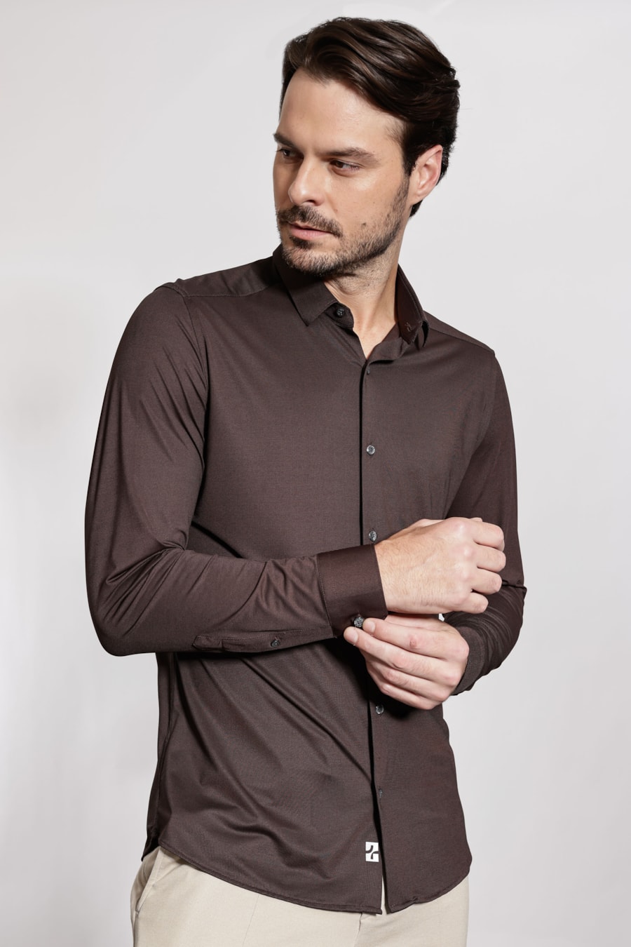 Camisa Manga Longa Oxford Breeze Chocolate — foto 1 de 5