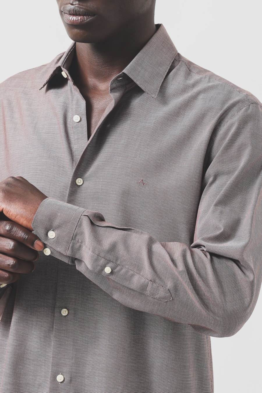 Camisa Manga Longa Regular Algodão Egípcio Dots 50 Havana C/ Off White — foto 3 de 6