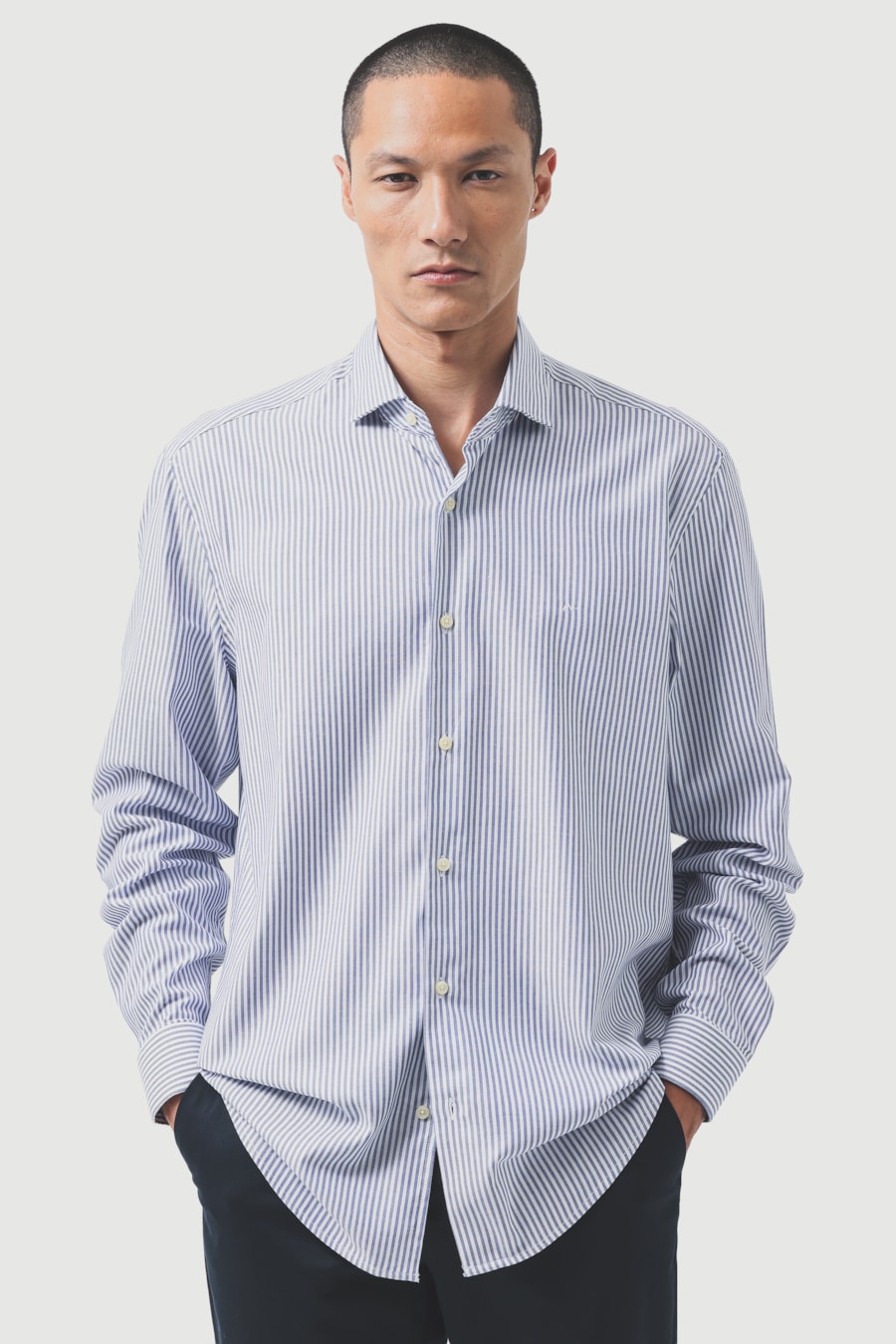 Camisa Manga Longa Regular Algodao Maquinetado Listrada Branco/Azul Jeans — foto 1 de 6