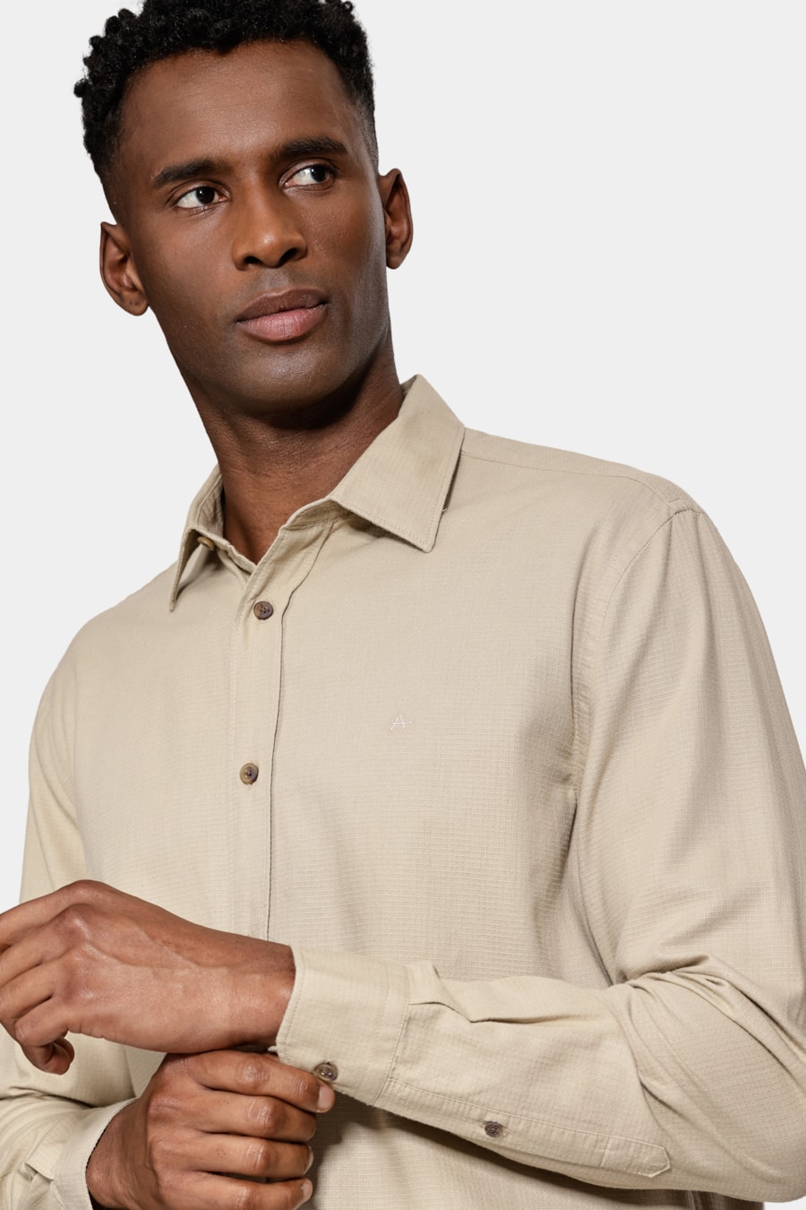 Camisa Manga Longa Regular Algodâo Textura Areia — foto 3 de 6