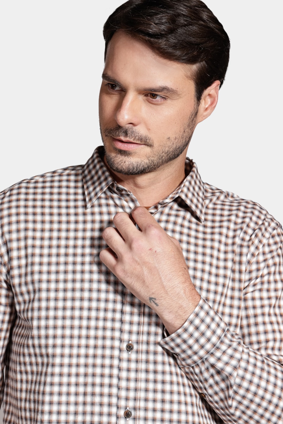 Camisa Manga Longa Regular em Flanela Xadrez Óptico Off White Com Ferrugem — foto 3 de 6