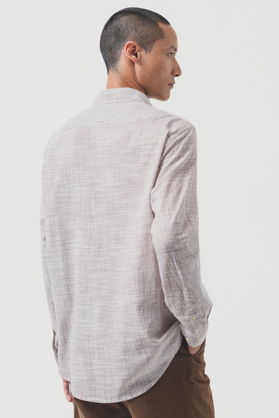 Camisa Manga Longa Regular Flame Listrada Castor C/ Branco — foto 4 de 4