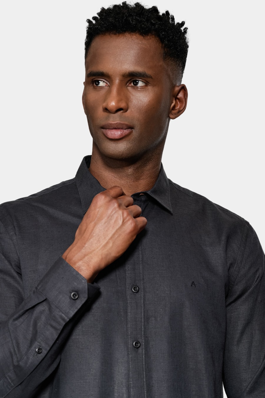 Camisa Manga Longa Regular Linho Preto — foto 3 de 6